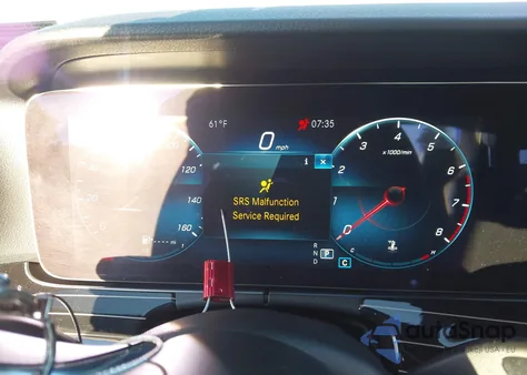 2021 Mercedes-Benz E 350 4Matic z USA, uszkodzony, nr VIN W1KZF8EB5MA975081